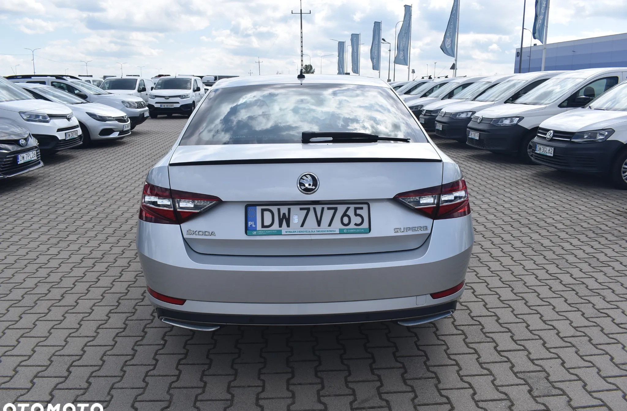 Skoda Superb cena 88100 przebieg: 98914, rok produkcji 2018 z Żarów małe 742